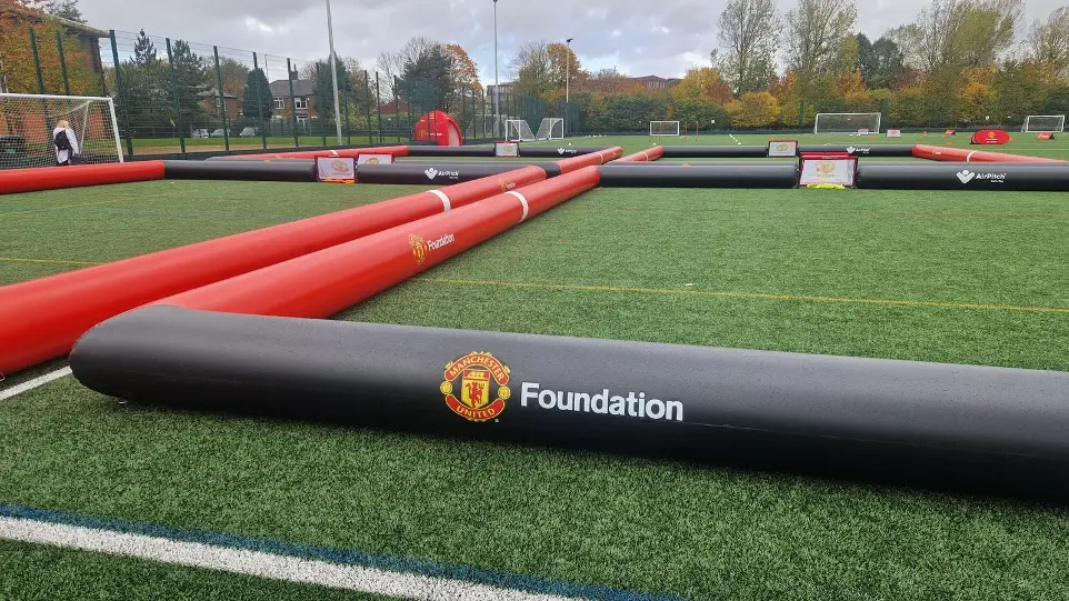 Manchester United partnership with 3v3 UK and Airpitch